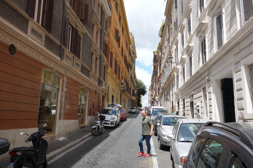 Gatuscen i centrala Rom.