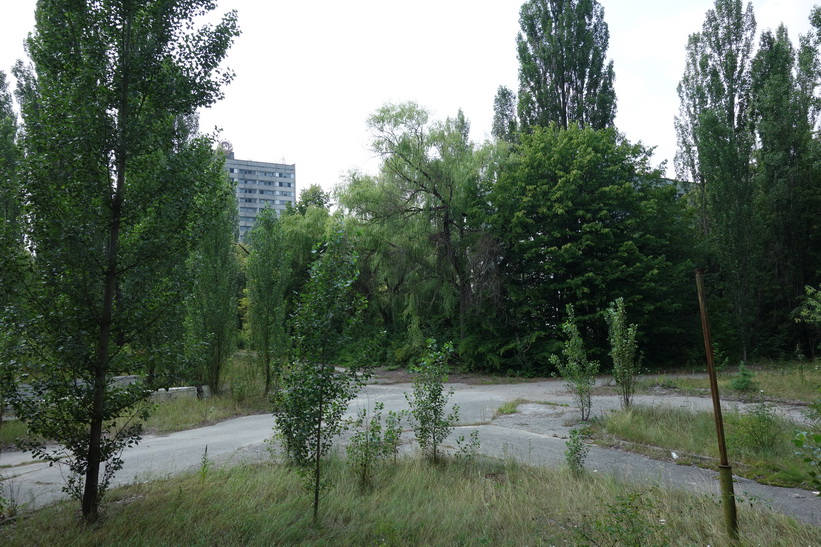 Öde bostadshus i spökstaden Pripyat.