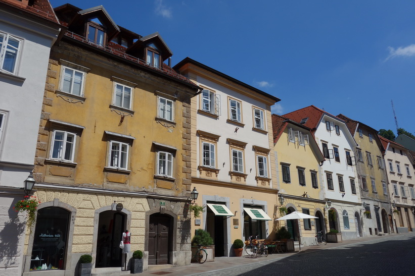 Vacker arkitektur i gamla staden, Ljubljana.