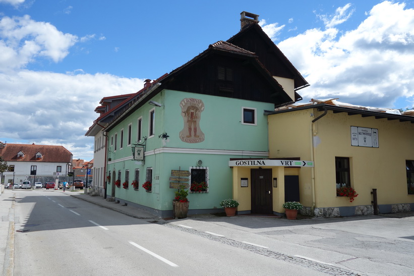 På väg mot gamla staden i Radovljica