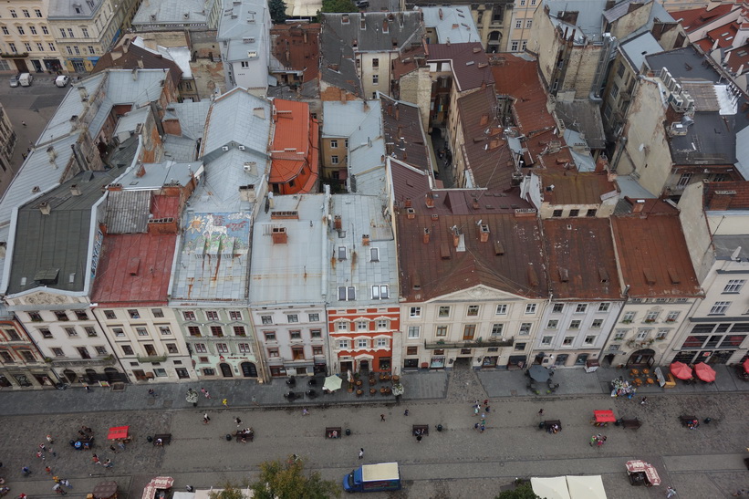 Utsikten över Lviv från stadshustornet.