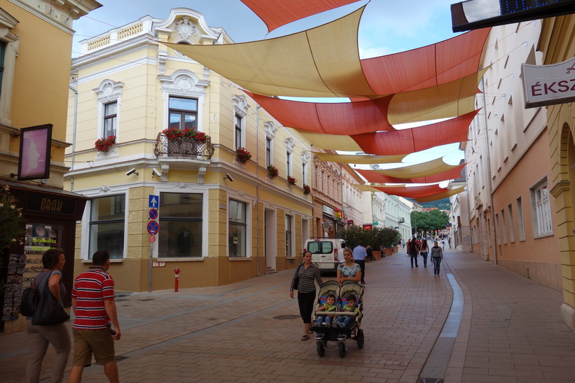 Gågatan i centrala Pécs.