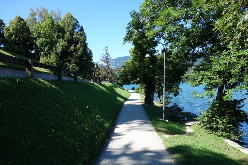 Cykel- och gångvägen runt Lake Bled.