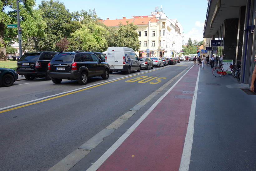 Ordning och reda. Gatuscen i centrala Ljubljana.