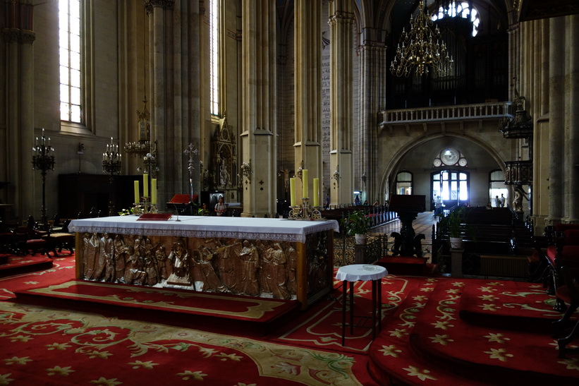 Den fantastiska katedralen i Zagreb. Officiellt namn: Jungfru Marie himmelsfärds och sankt Stefans och Ladislavs katedral.