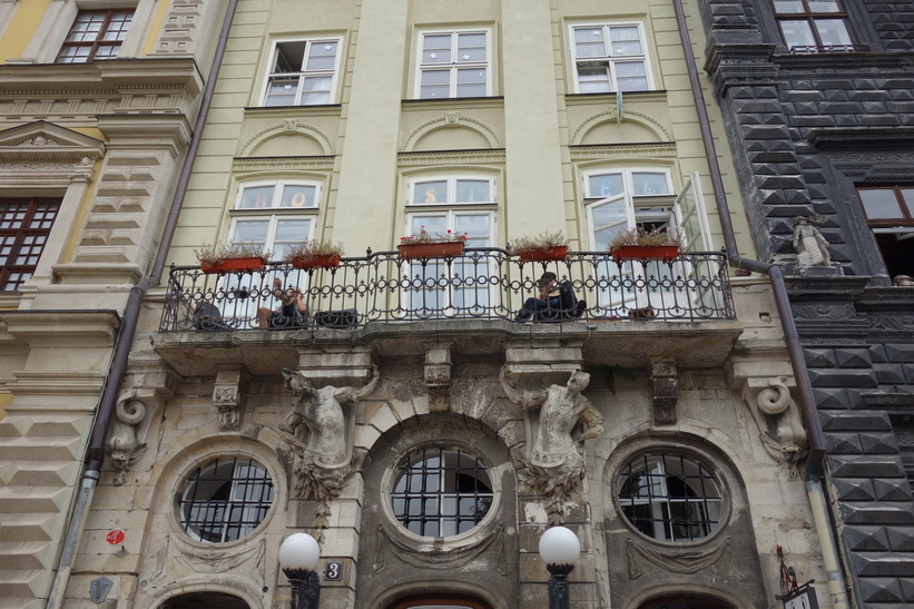 Fantastisk arkitektur vid Rynok square, Lviv.