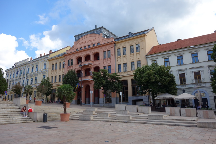 Arkitekturen i Pécs otroligt vackra centrum.