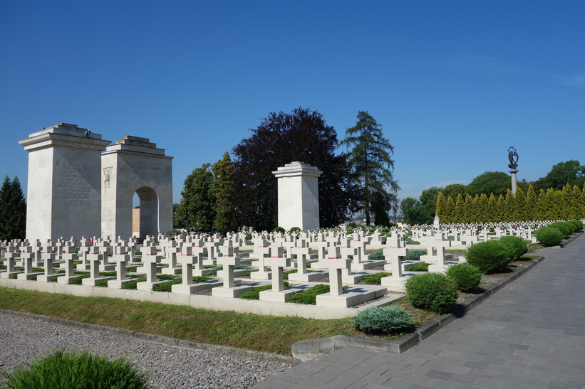 Orlat War Cemetery, en del av Lychakiv Cemetery, Lviv.