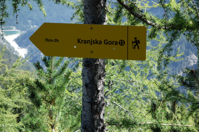 Längs sträckan mellan Vitranc och Ciprnik. Vandringen från Kranjska Gora upp till Ciprnik.