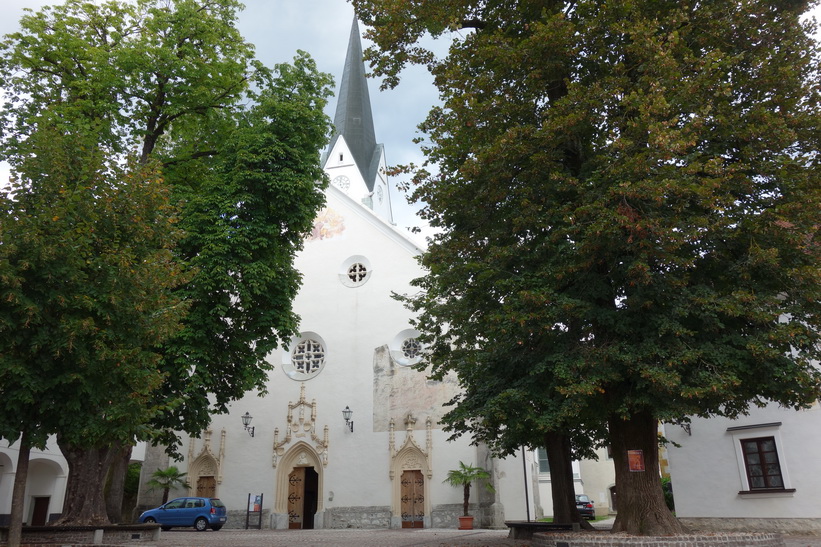 Vackra kyrkan Župnijska cerkev sv. Petra, Radovlica.
