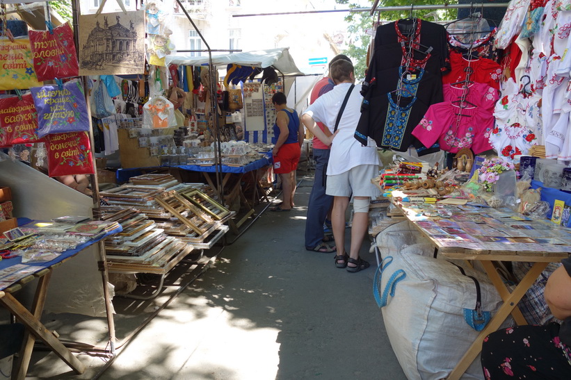 Gatumarknad, gamla staden i Lviv.