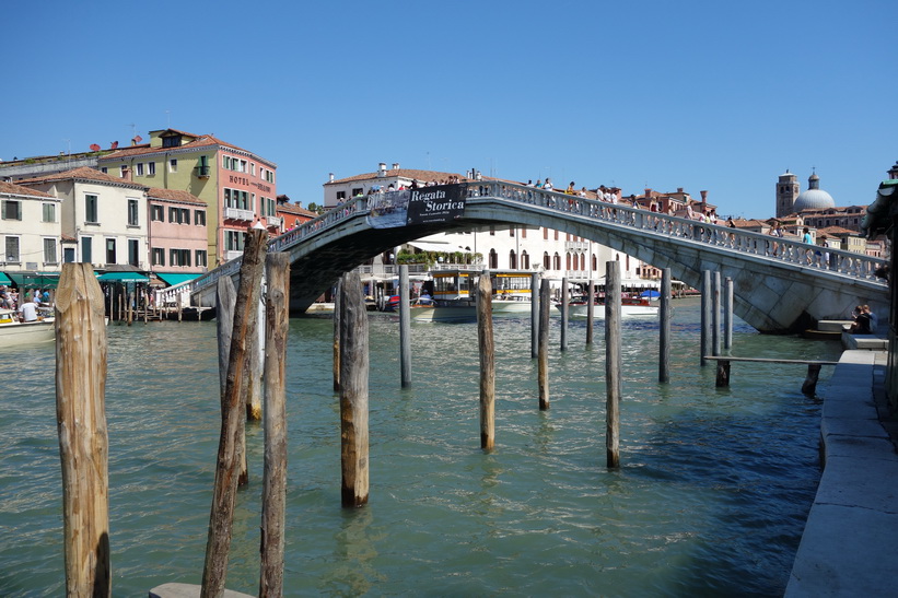 Den tredje bron över Canal Grande, Ponte degli Scalzi, Venedig.