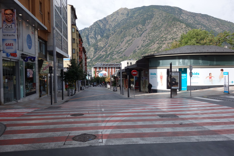 Gågatan Avinguda Carlemany, Andorra la Vella.