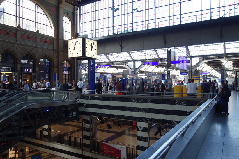 Hauptbahnhof, Zürich.