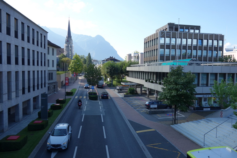 Gatuscen i centrala Vaduz.