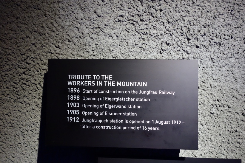 Hyllning till arbetarna som var med och byggde Jungfraubahn, ispalatset Jungfraujoch.