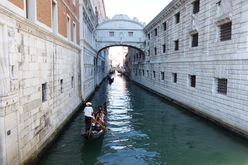 Kanalen Rio de Palazzo o de Canonica, Venedig.