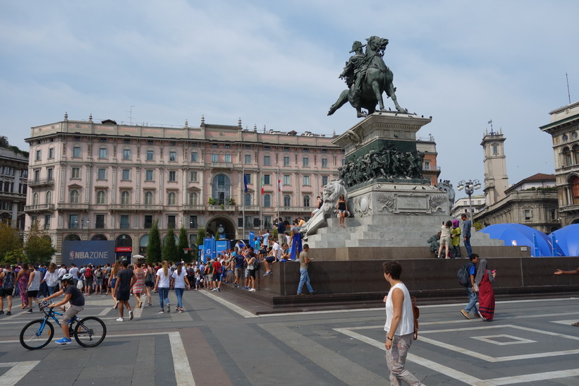 Monumento Equestre a Vittorio Emanuele II, Piazza del Duomo, Milano.