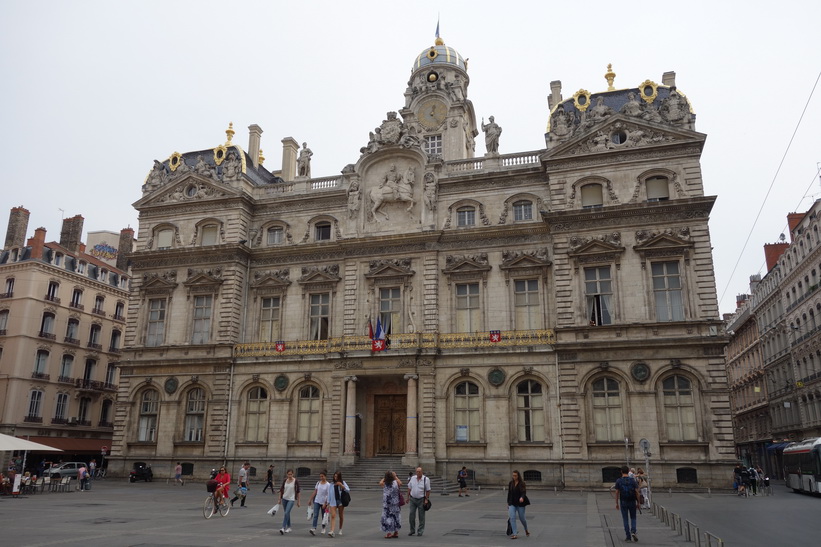 Hôtel de Ville vid torget Place des Terreaux, Lyon.