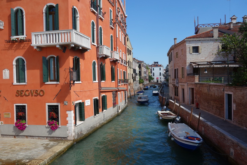 Längs gatan Fondamenta Zattere, Venedig.