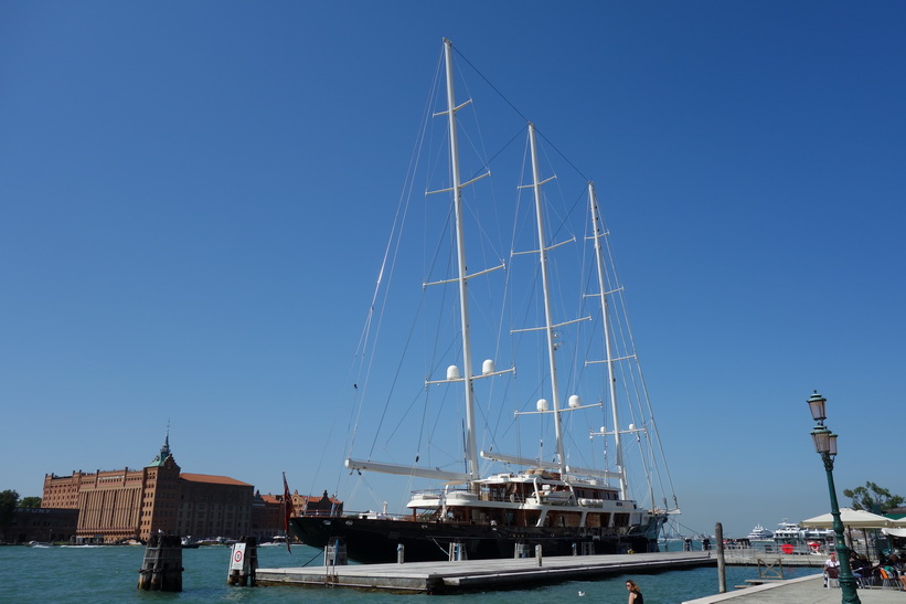 Längs gatan Fondamenta Zattere, Venedig.