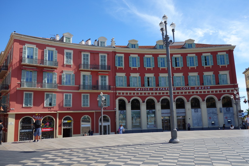 Arkitekturen vid torget Place Masséna, Nice.