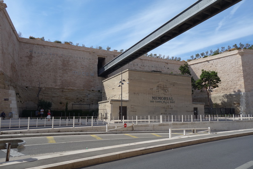 Till minne av förintelsen, Memorial des Camps de la Mort, Marseille.