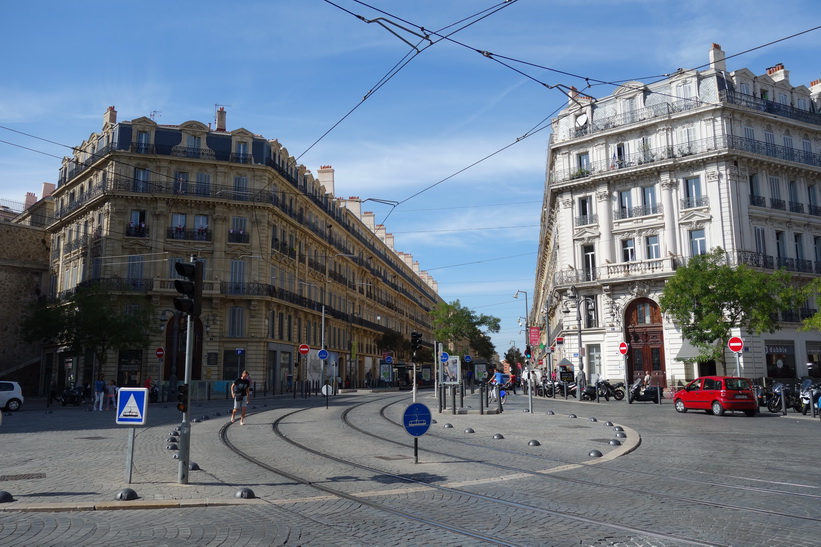 Arkitekturen längs Rue de la République, Marseille.