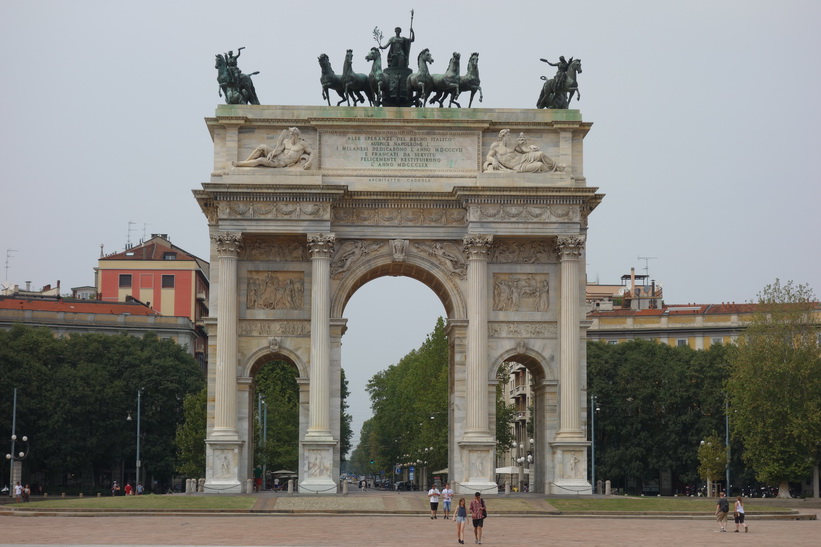 Vackra Arco della Pace, Milano.