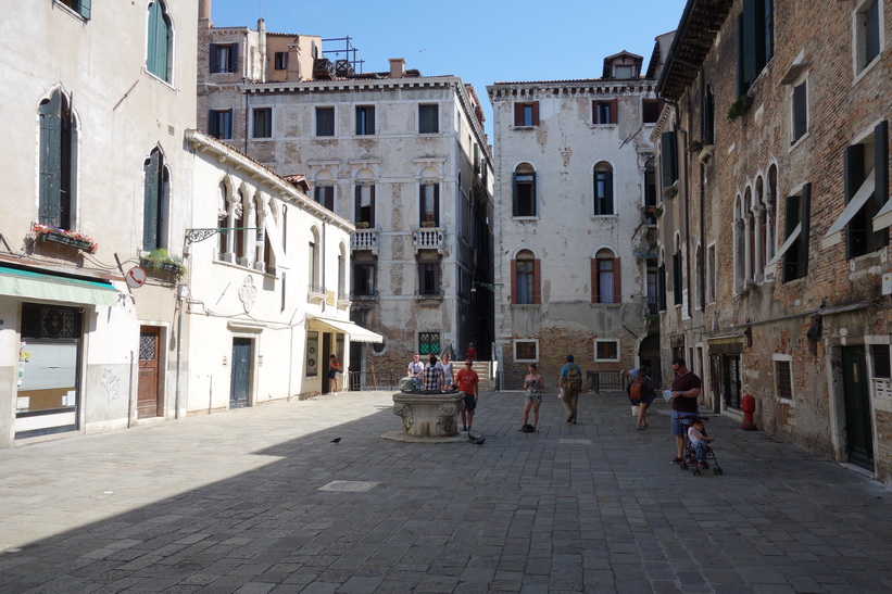 Ännu ett vackert torg i Venedig.