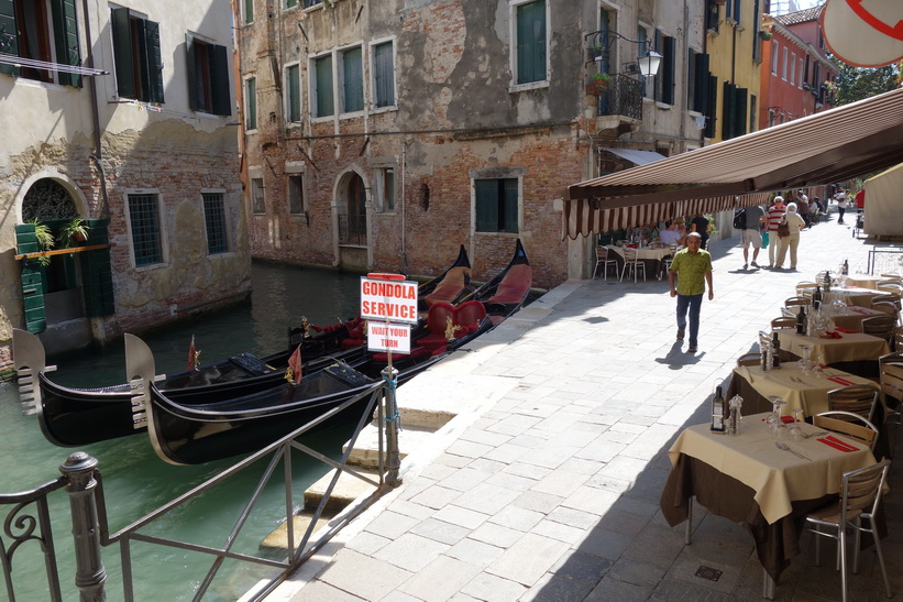 Station för gondoltaxi, Venedig.