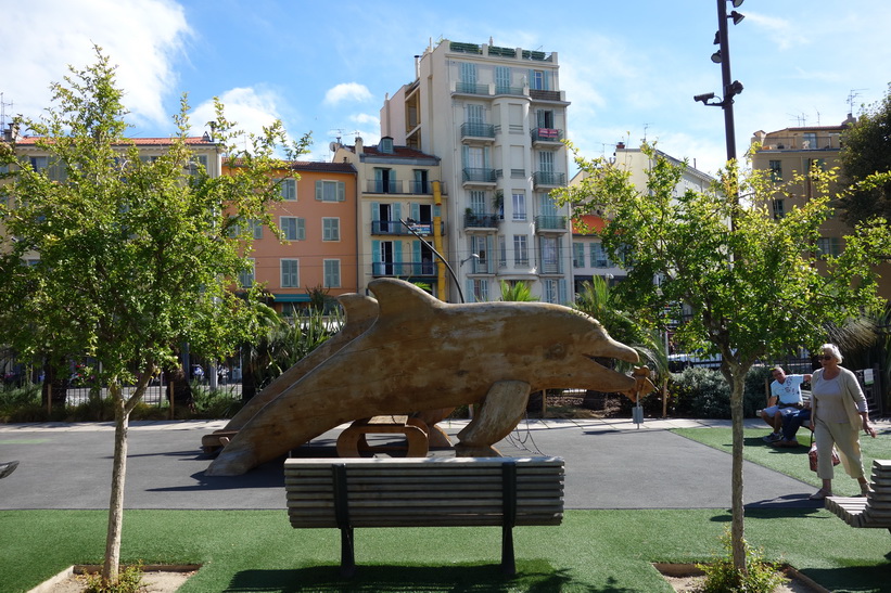 Park längs Promenade du Paillon, Nice.