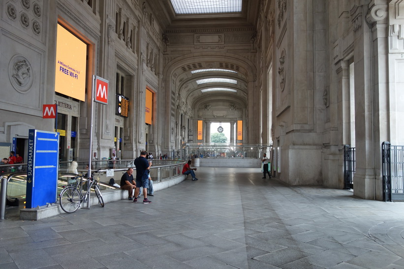 Den fantastiska centralstationen i Milano.