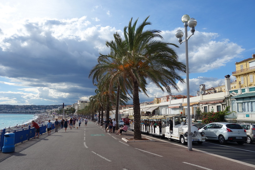 Strandpromenaden (Promenade des Anglais), Nice.