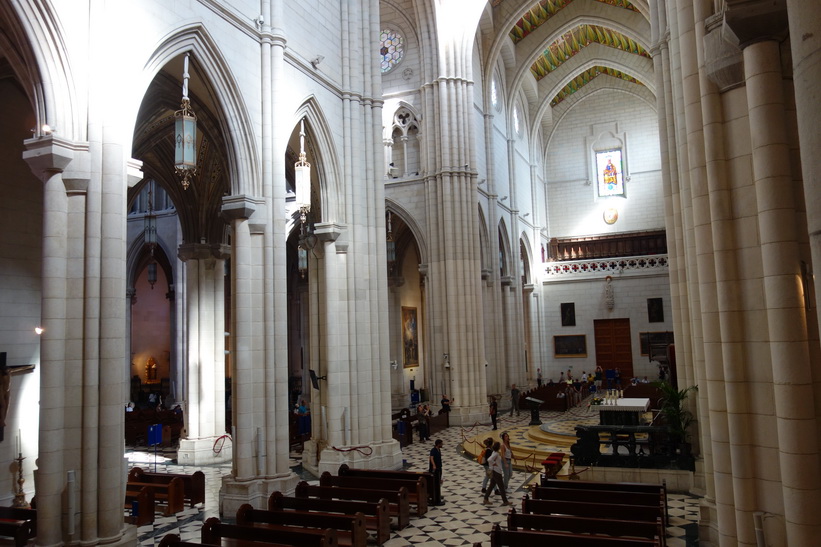 Catedral de Santa María la Real de la Almudena, Madrid.