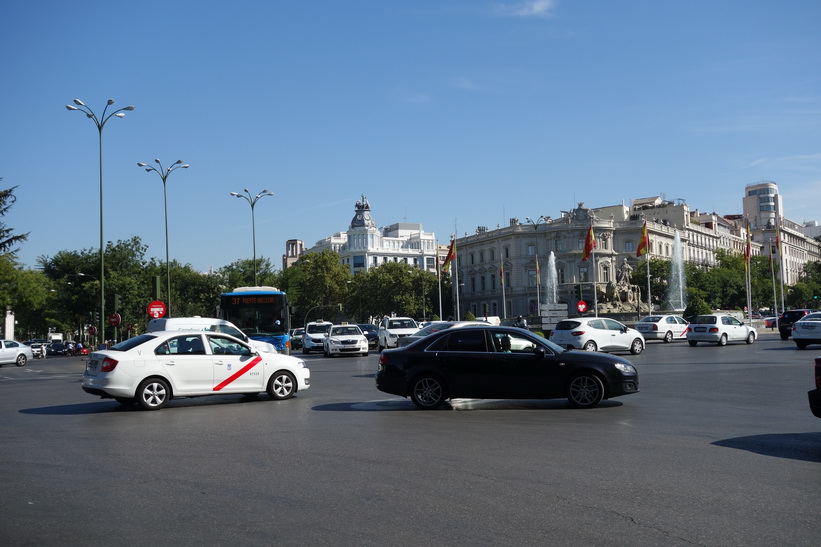 Plaza de Cibeles med fontän, Madrid.