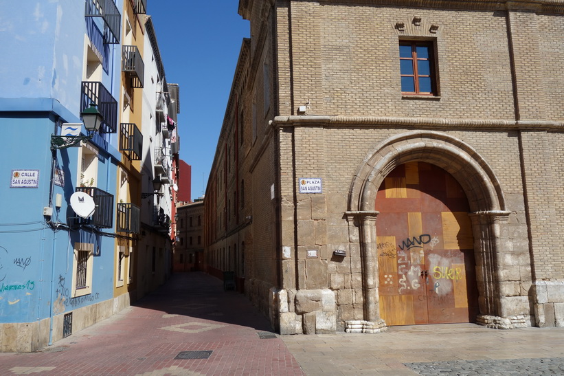 Gatuscen i gamla staden, Zaragoza.