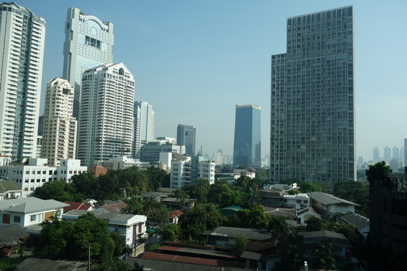 Utsikten från frukostrummet på I Residence Hotel Sathorn, Bangkok.