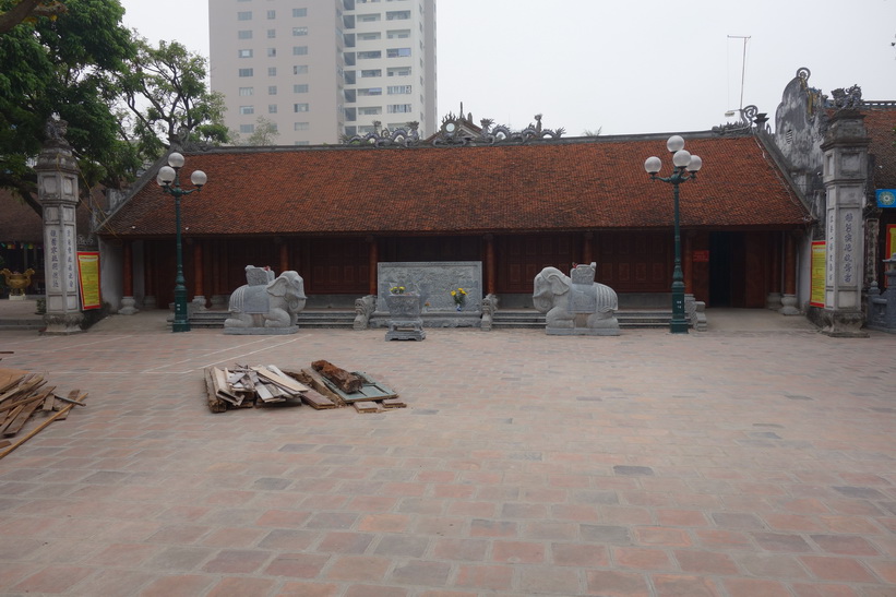 Hai Ba Trung-templet stängt för renovering, Hanoi.