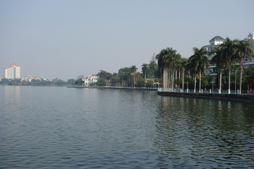 Hồ Tây-sjöns södra strandlinje, Hanoi.