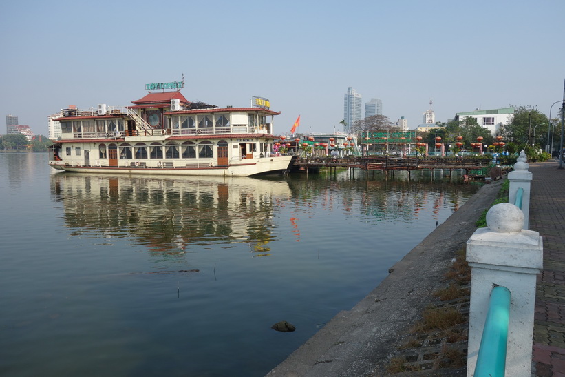 Restaurang vid Hồ Tây-sjön, Hanoi.