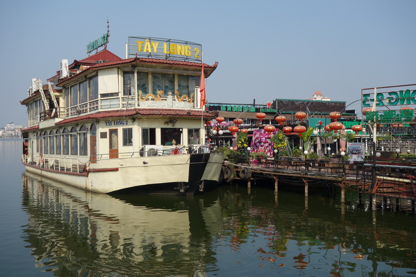 Restaurang vid Hồ Tây-sjön, Hanoi.