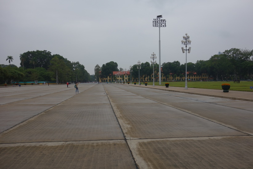 Ba Dinh-torget framför Ho Chi Minh-mausoleet. Här utropade Ho Chi Minh nationell självständighet för Vietnam år 1945, Hanoi.