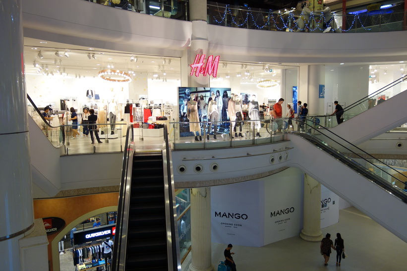 H&M i Terminal 21, Bangkok.