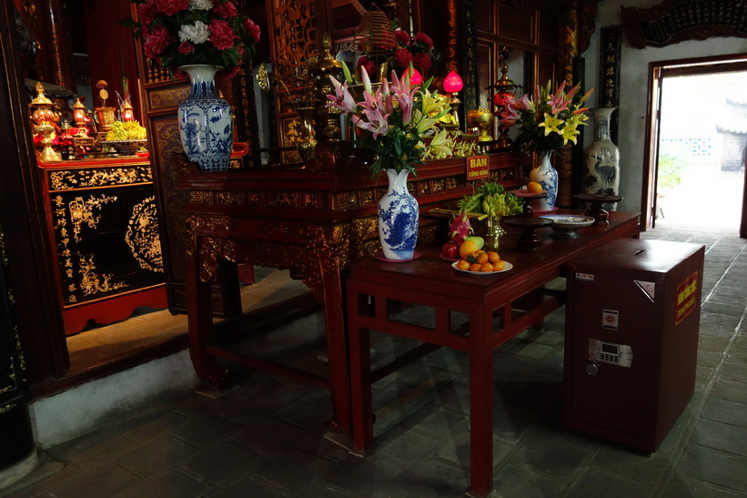 Quán Thánh Temple, Hanoi.