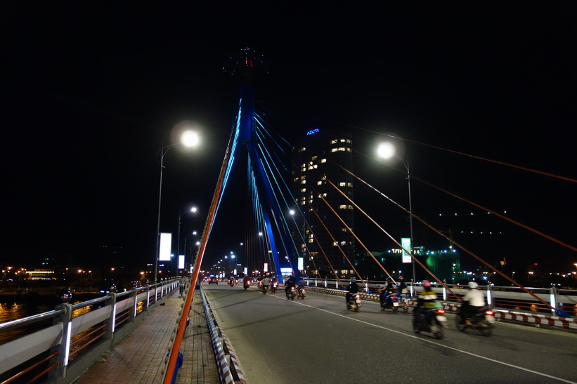 Hàn River Bridge, Da Nang.