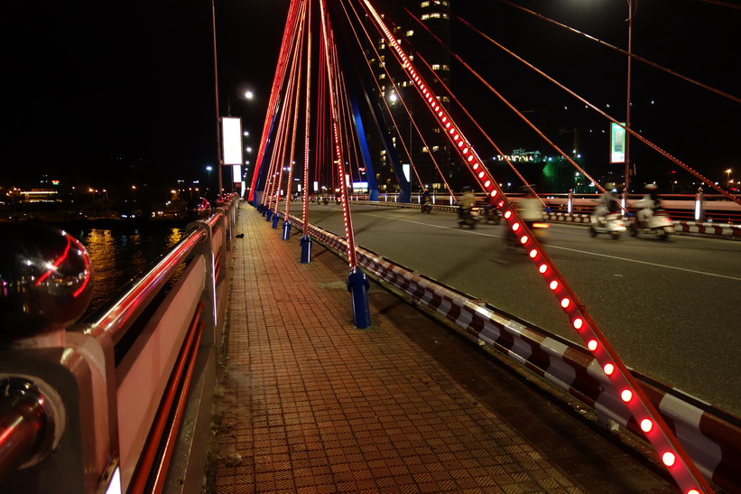 Hàn River Bridge, Da Nang.