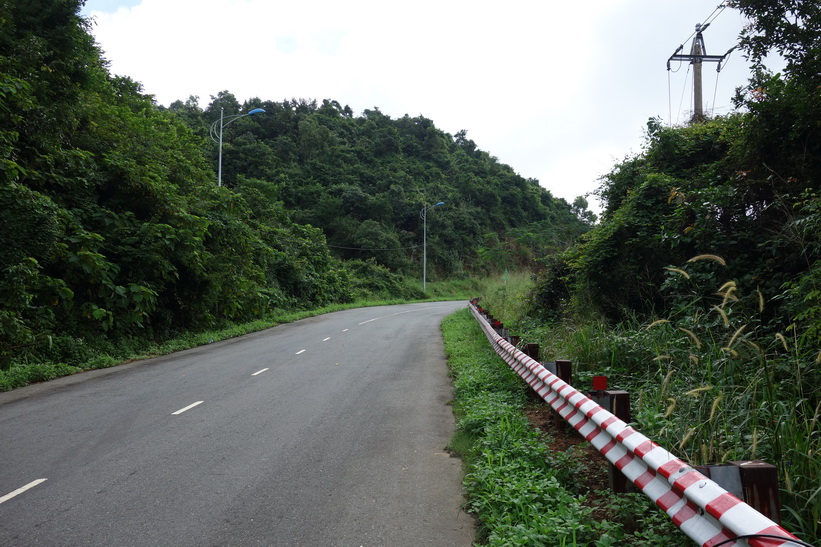 Vägen upp till Son Tra Mountain (Monkey Mountain), Da Nang.