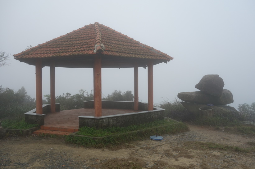 På toppen av Son Tra Mountain (Monkey Mountain), Da Nang.