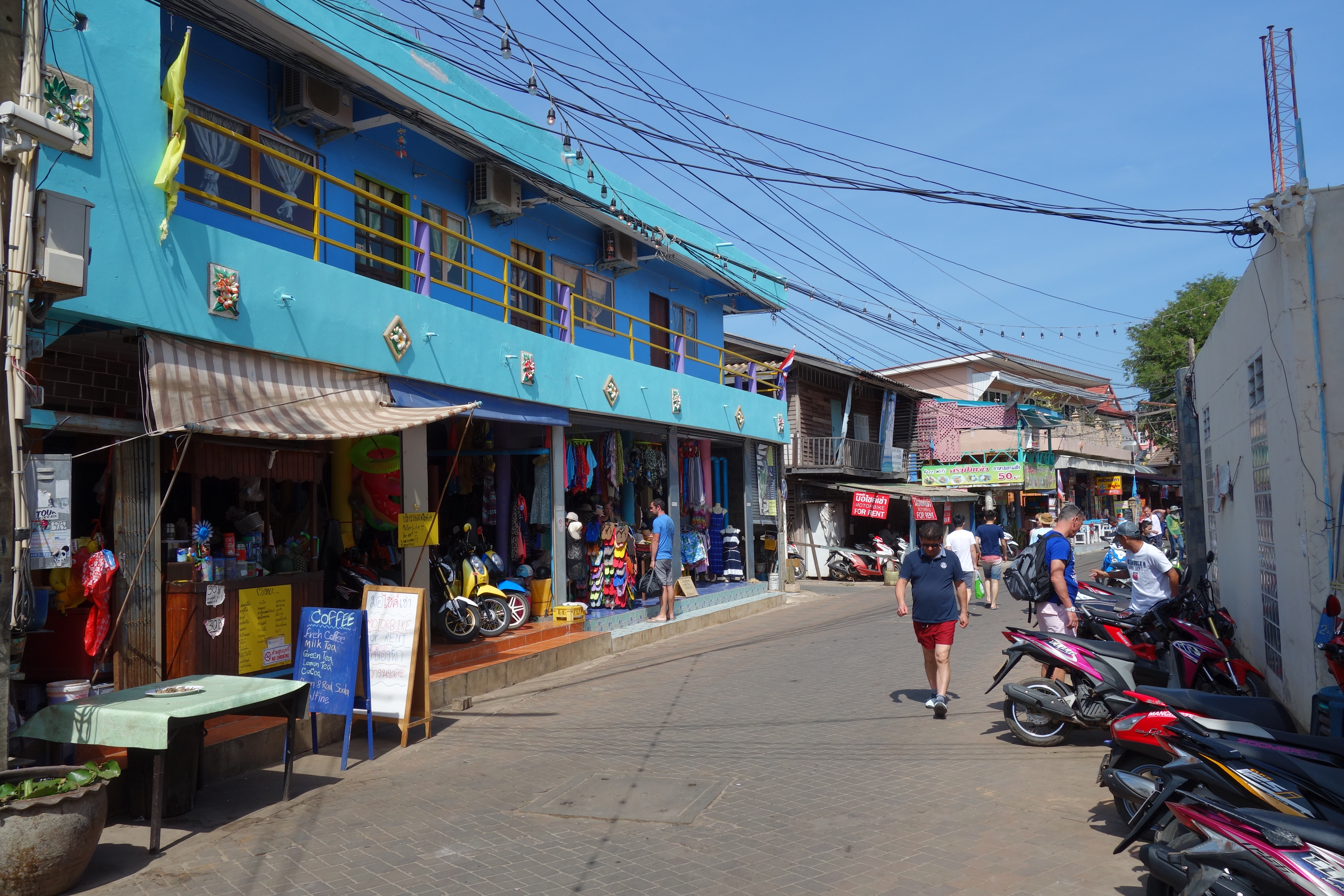 Gatuscen i Na Baan, Koh Larn.